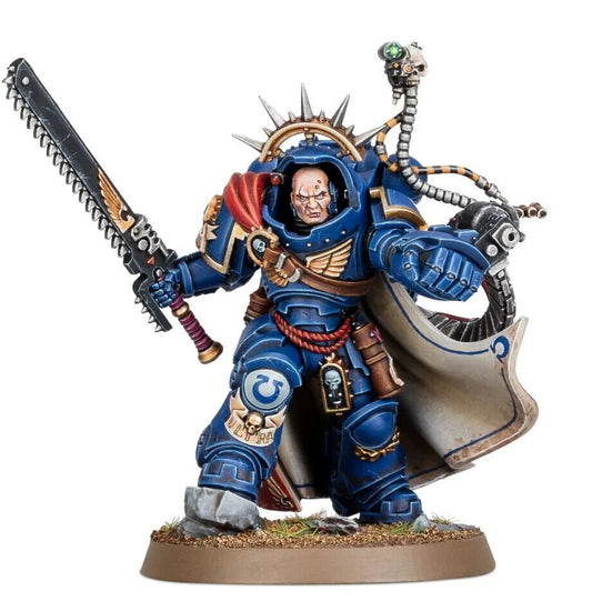 SPACE MARINES CAPTAIN IN GRAVIS ARMOR